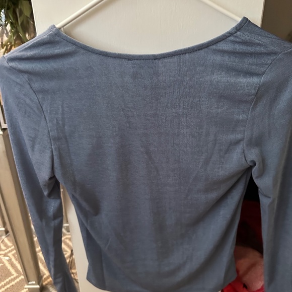 Princess Polly shirt - Picture 2 of 4